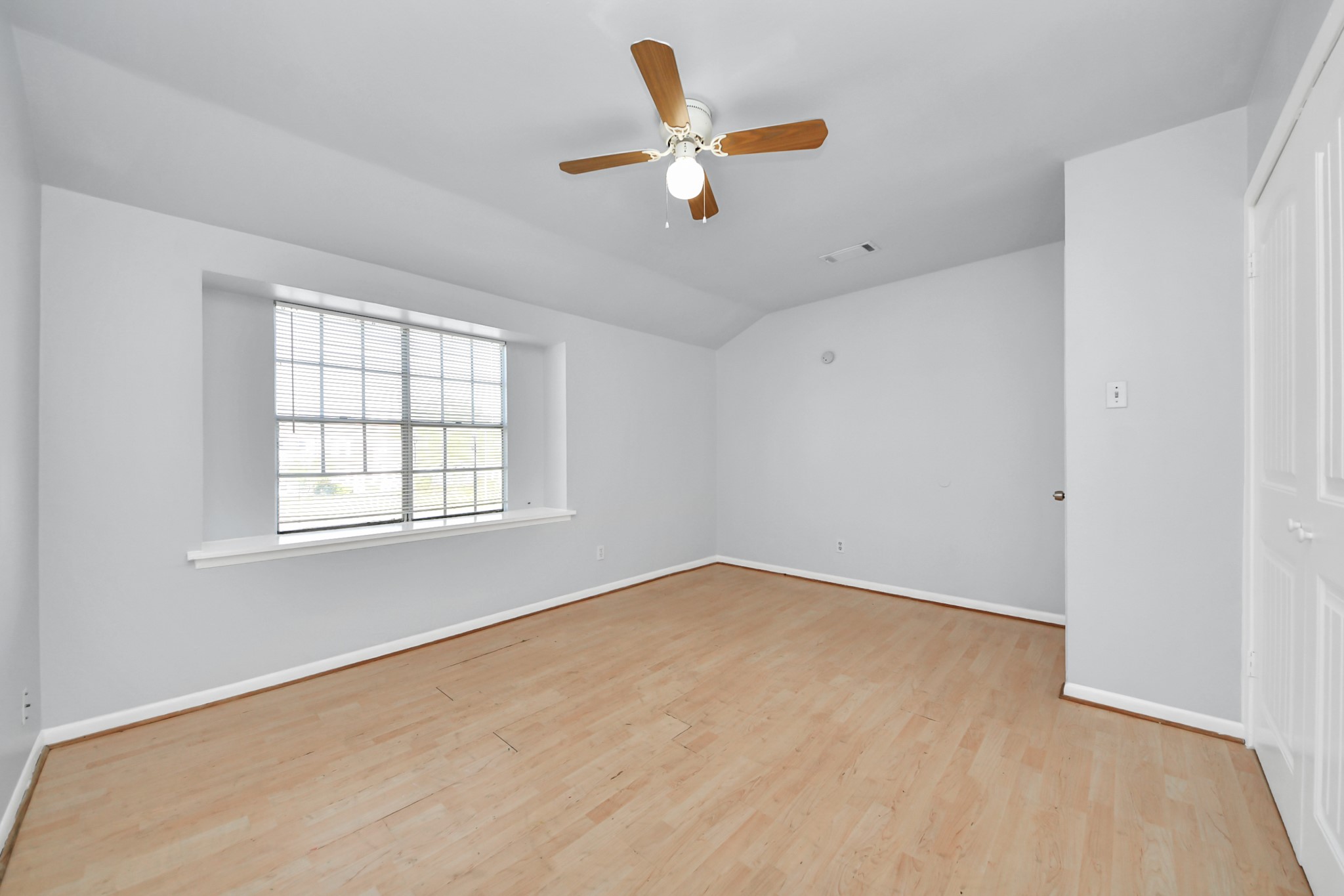 7123 S Gessner Road B , Houston, TX, 77036 | 77138410 | Realty Texas LLC