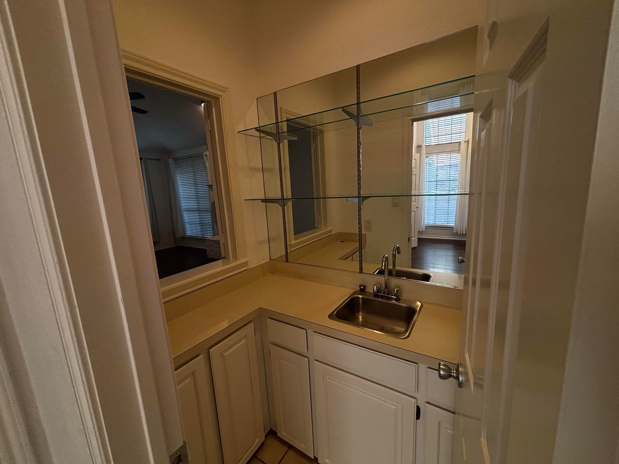 1205 Olde Towne Drive , Irving, TX, 75061 | 20879075 | Realty Texas LLC