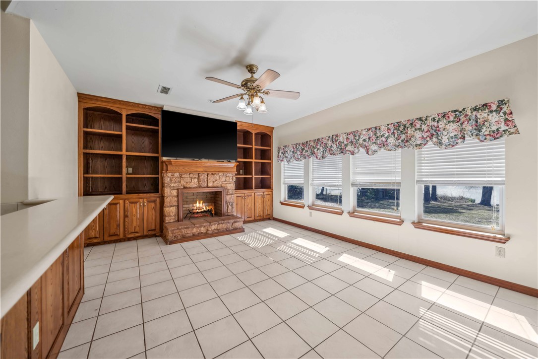10188 E. Lakeshore , Tyler, TX, 75709 | 456446 | Realty Texas LLC