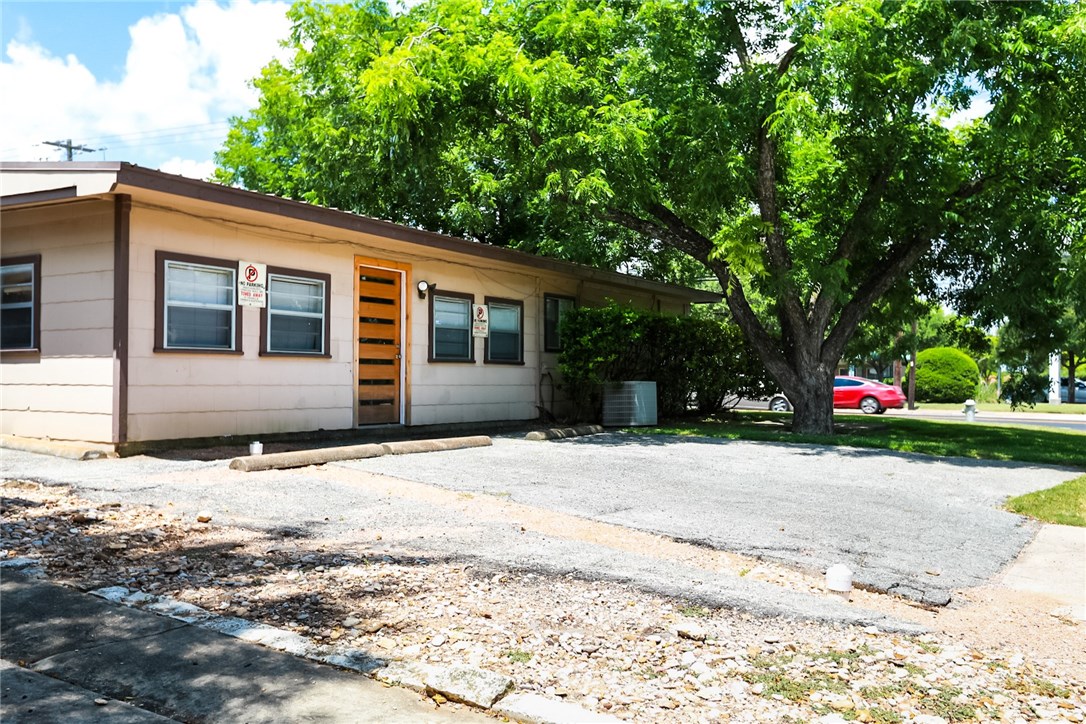 3801 S 1st Street , Austin, TX, 78704 | 4939693 | Realty Texas LLC