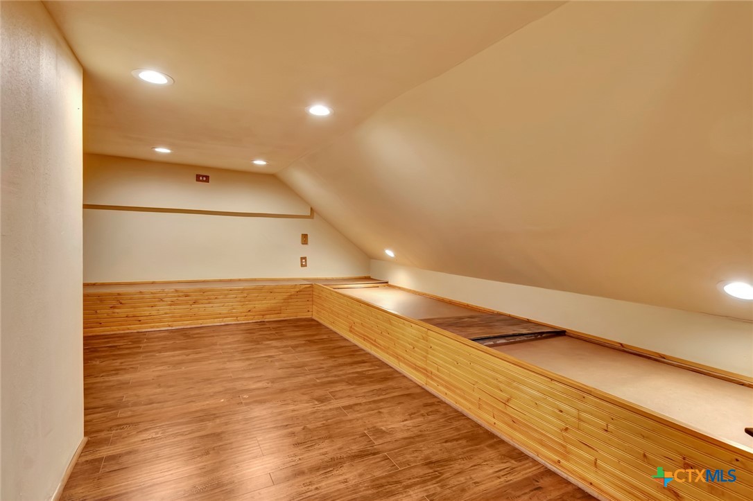 52 N Old Bloomington Road , Victoria, TX, 77905 | 574050 | Realty Texas LLC