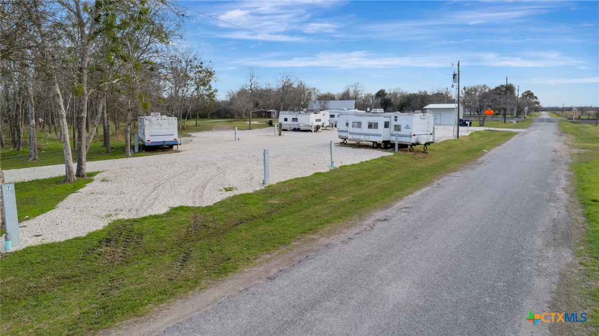 52 N Old Bloomington Road , Victoria, TX, 77905 | 574050 | Realty Texas LLC