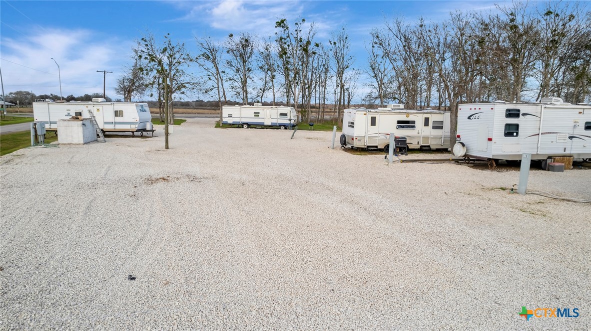 52 N Old Bloomington Road , Victoria, TX, 77905 | 574050 | Realty Texas LLC