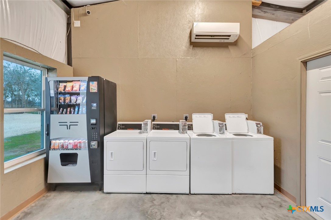 52 N Old Bloomington Road , Victoria, TX, 77905 | 574050 | Realty Texas LLC