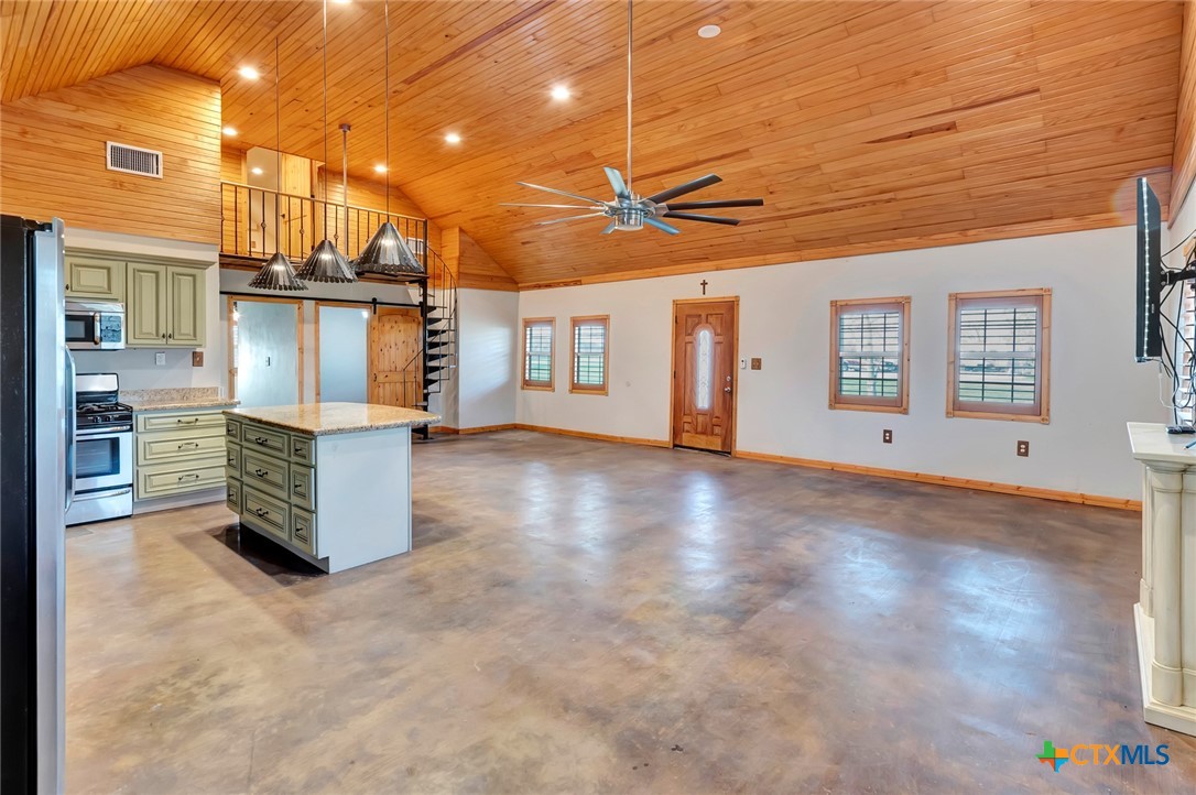 52 N Old Bloomington Road , Victoria, TX, 77905 | 574050 | Realty Texas LLC
