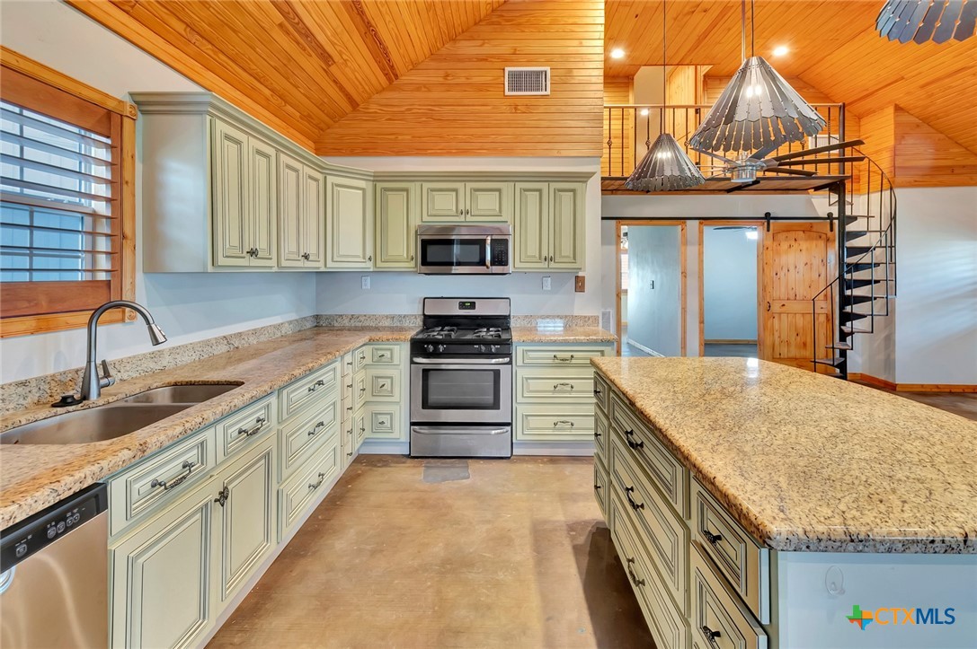 52 N Old Bloomington Road , Victoria, TX, 77905 | 574050 | Realty Texas LLC