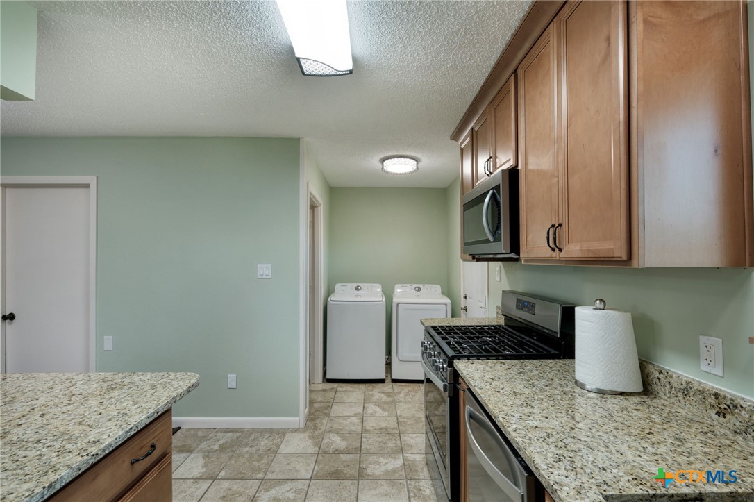 818 Kimbro Street, Taylor, TX, 76574 | 574051 | Realty Texas LLC