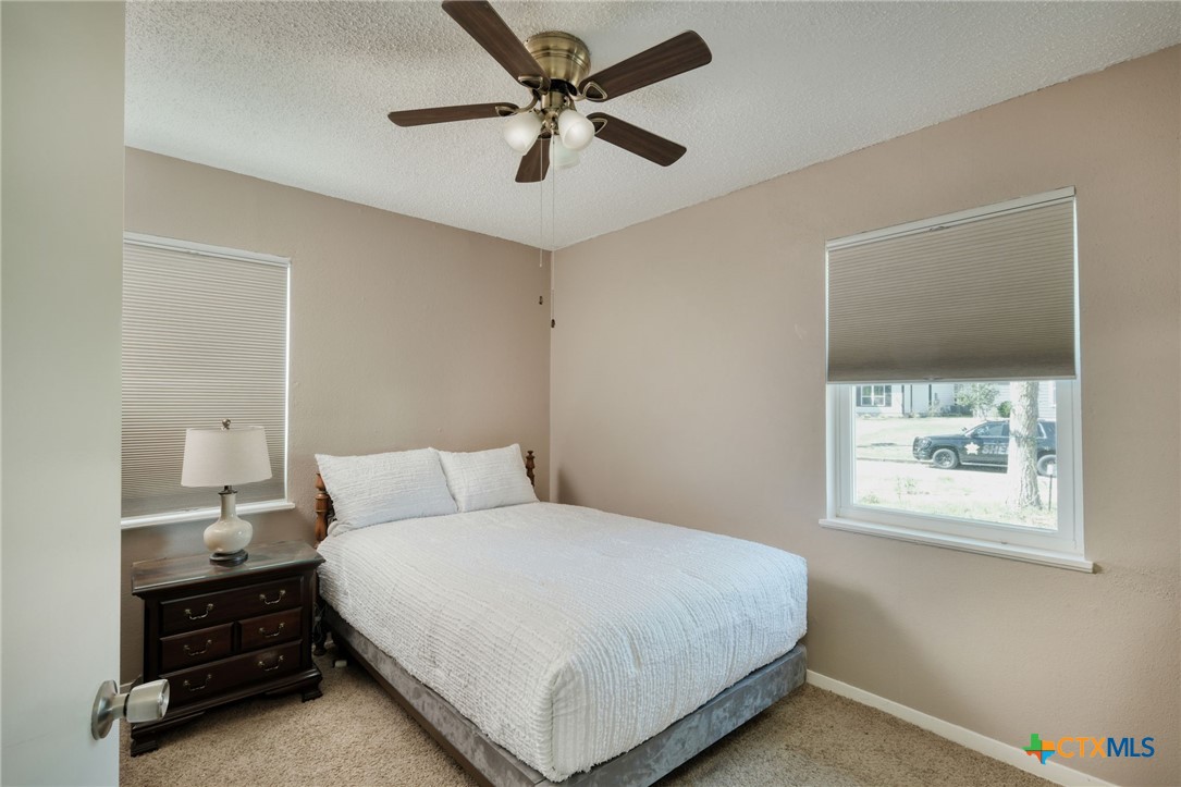 818 Kimbro Street, Taylor, TX, 76574 | 574051 | Realty Texas LLC