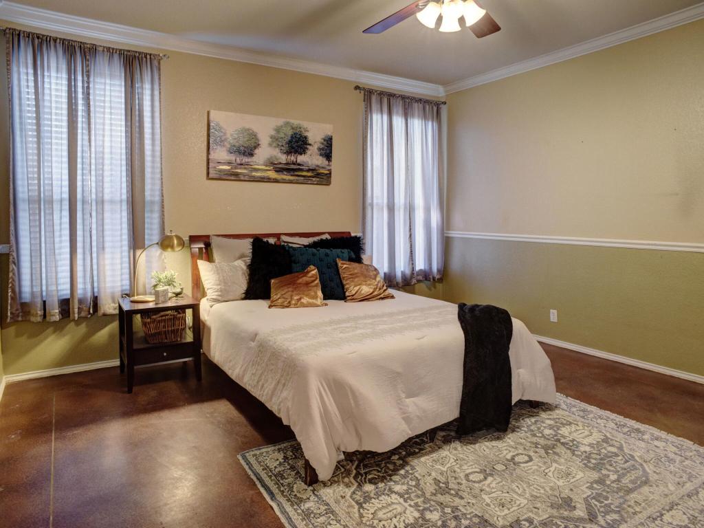 408 N Lori Circle , Bastrop, TX, 78602 | 2845408 | Realty Texas LLC