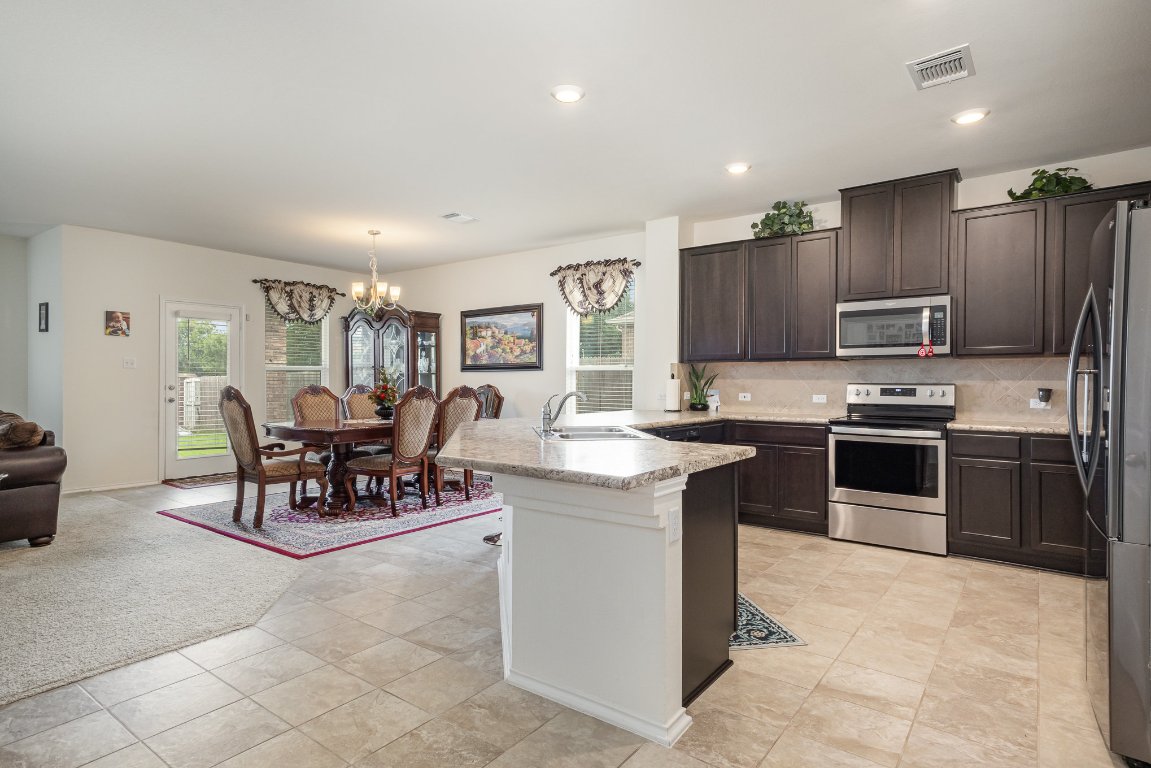 1016 Estes Park , Taylor, TX, 76574 | 3134959 | Realty Texas LLC