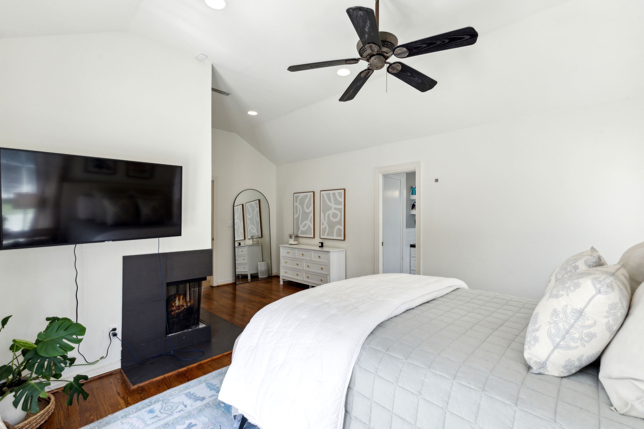 6926 Santa Monica Drive , Dallas, TX, 75223 | 20882381 | Realty Texas LLC