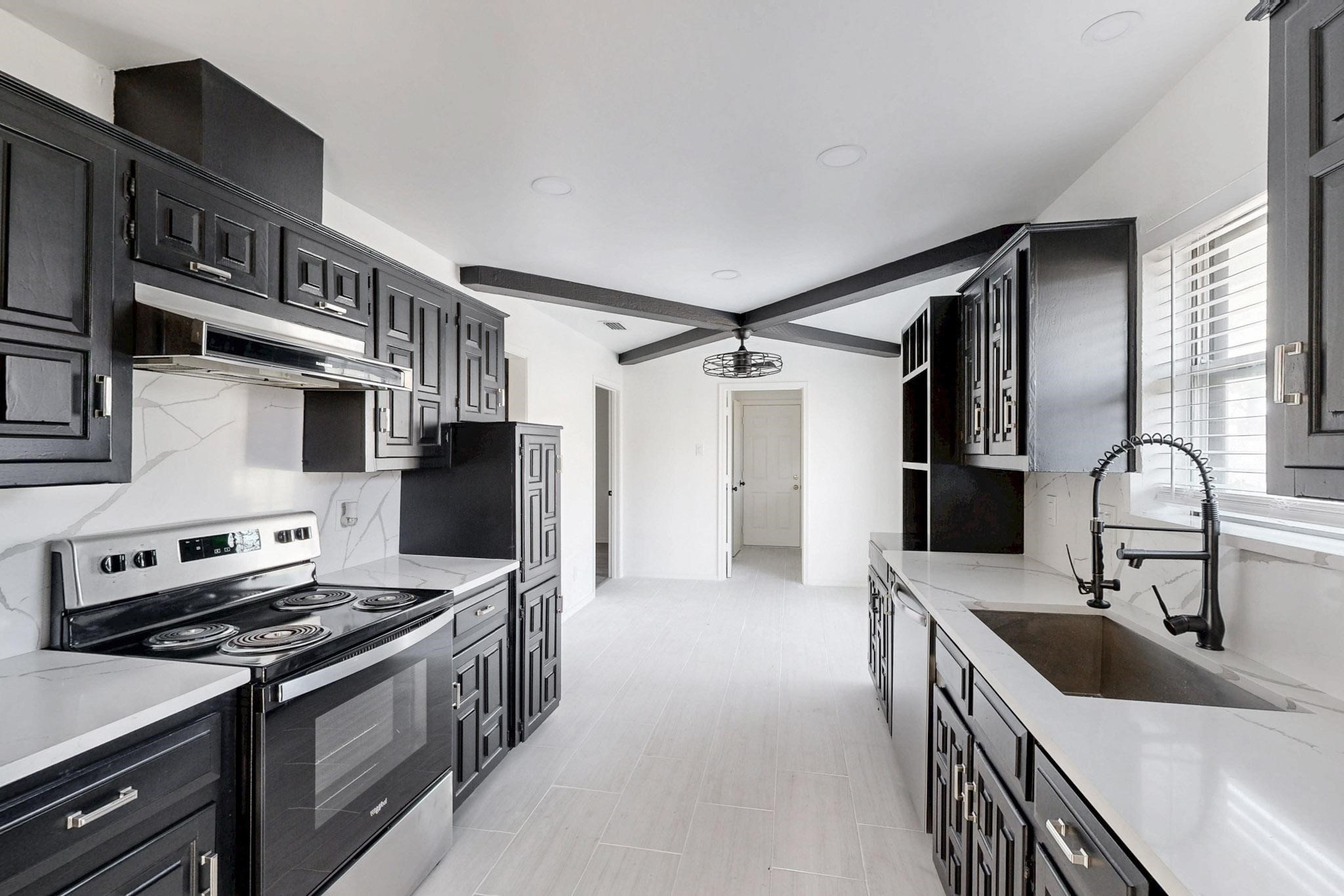 6529 Braddock Place , Dallas, TX, 75232 | 20882451 | Realty Texas LLC