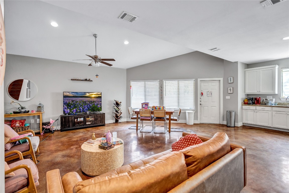 3309 Thomas Kincheon Street , Austin, TX, 78745 | 3513400 | Realty Texas LLC