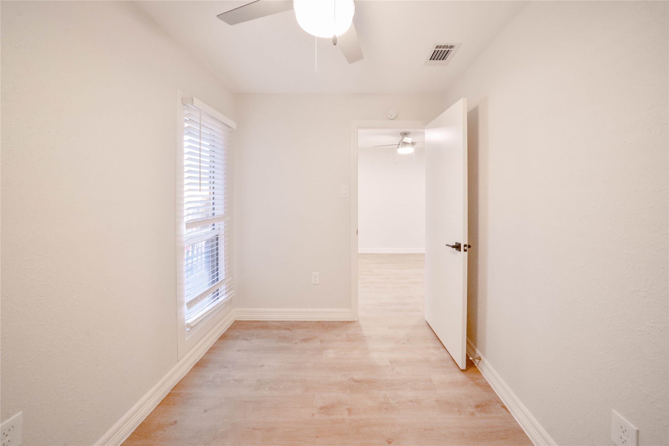 2703 Mason St , Houston, TX, 77006 | 96018909 | Realty Texas LLC