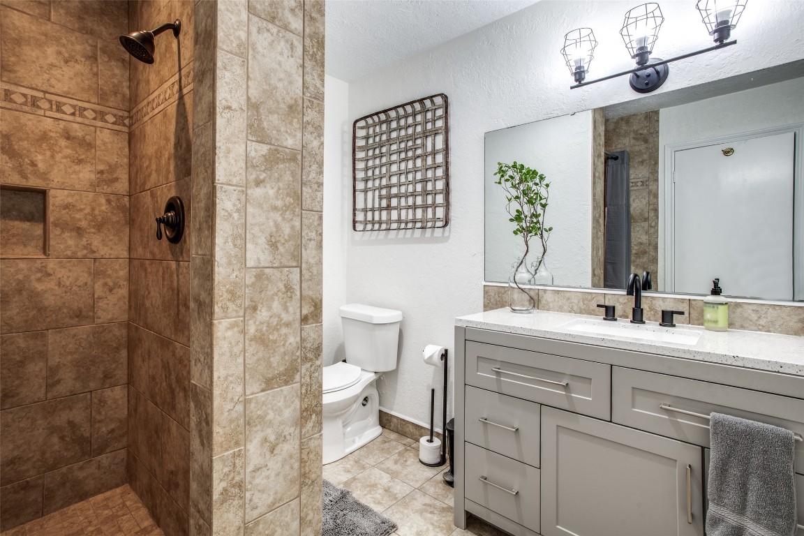 529 Venture Boulevard S , Point Venture, TX, 78645 | 3886821 | Realty Texas LLC