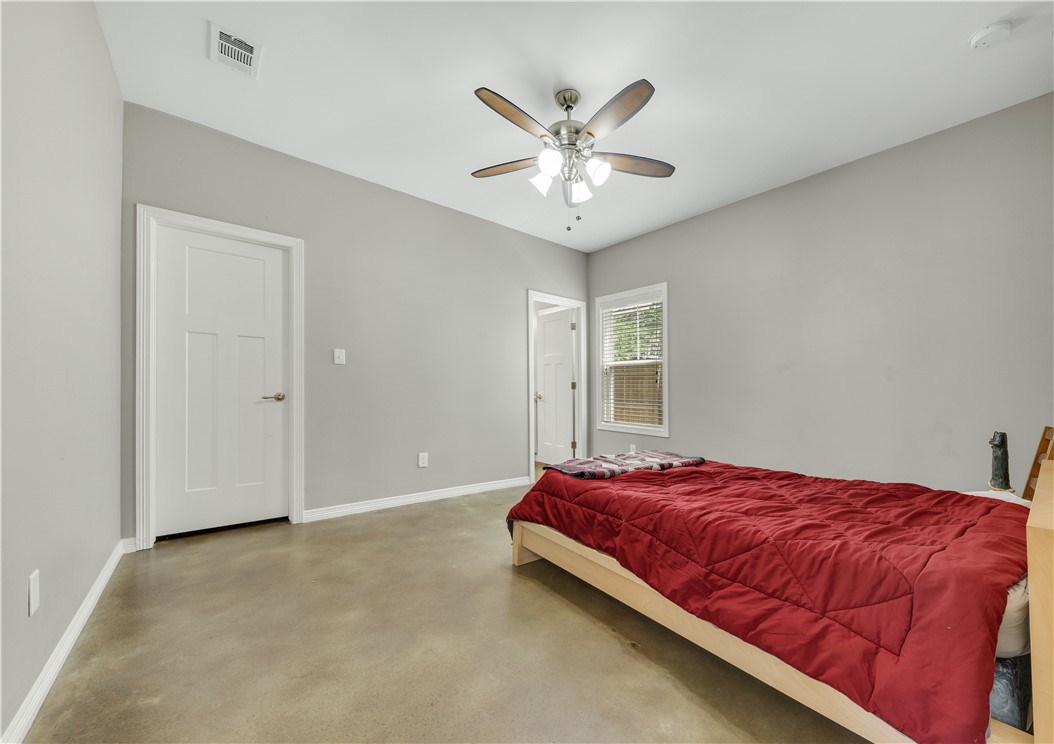 3201 Link Street , Bryan, TX, 77801 | 25003447 | Realty Texas LLC