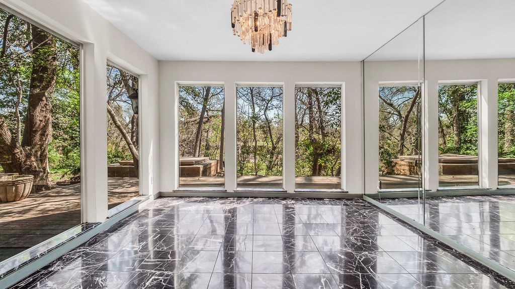 3724 Wooded Creek Drive , Farmers Branch, TX, 75244 | 20883024 | Realty Texas LLC