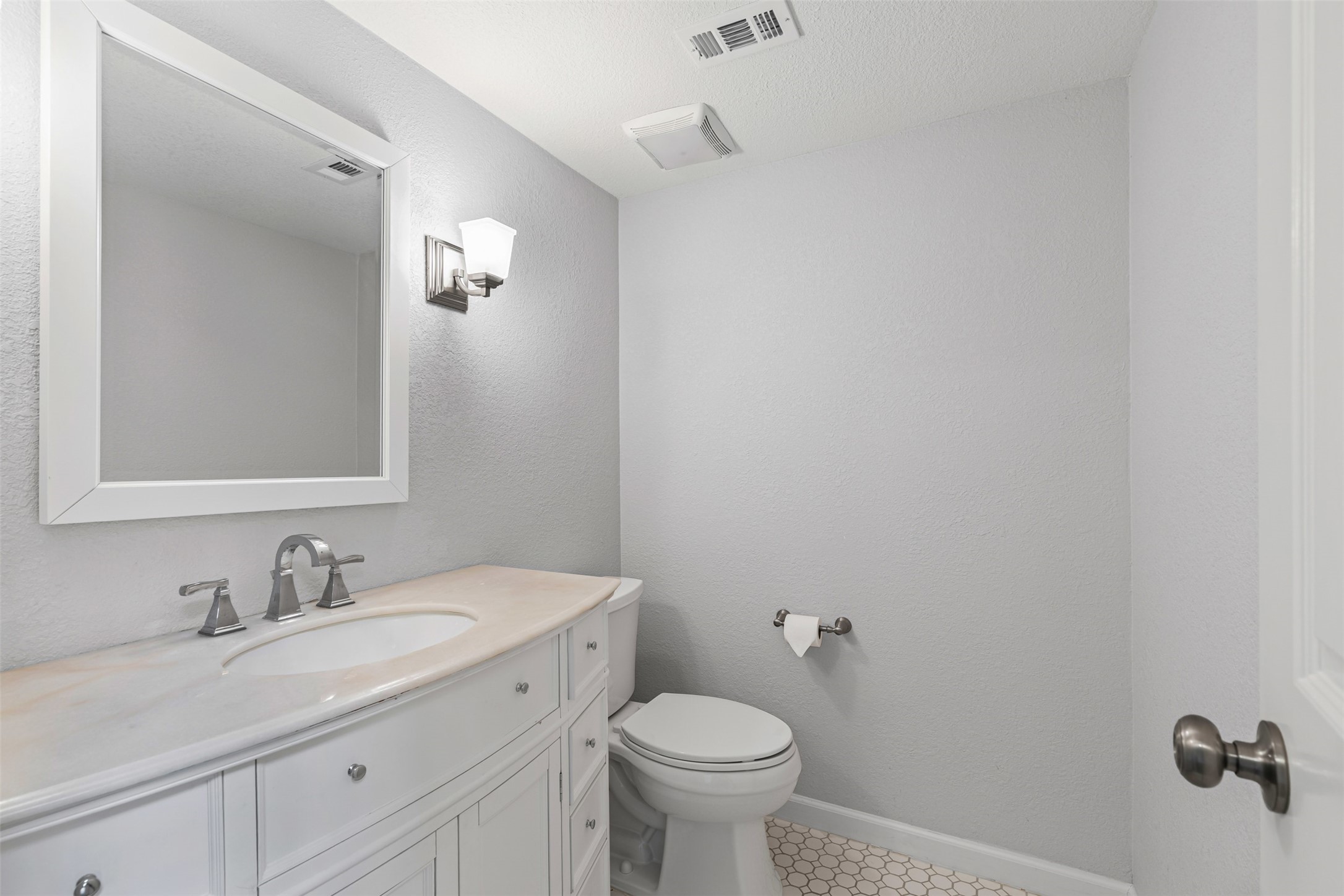 11116 Manorview Circle , Dallas, TX, 75228 | 20881135 | Realty Texas LLC