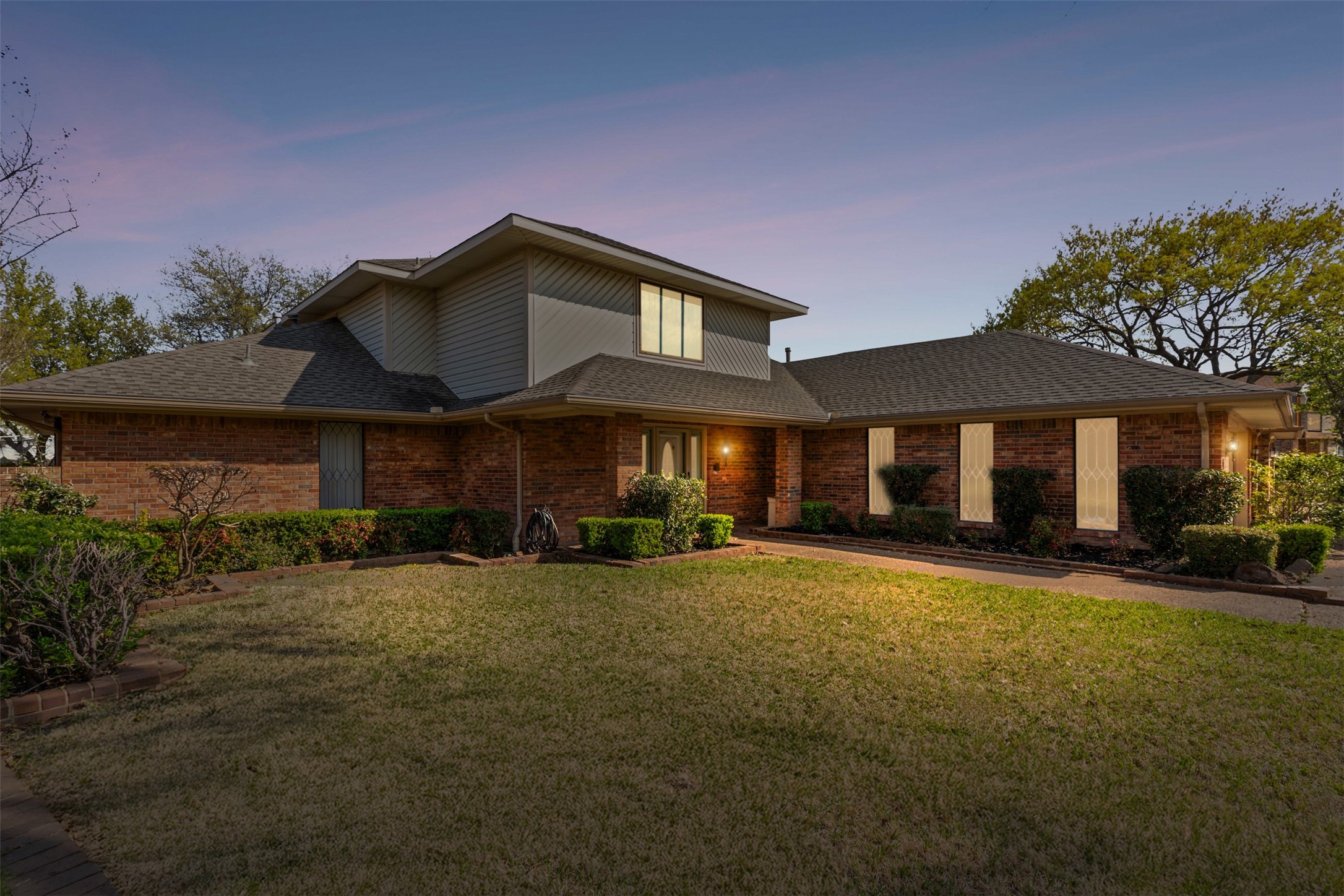11116 Manorview Circle , Dallas, TX, 75228 | 20881135 | Realty Texas LLC
