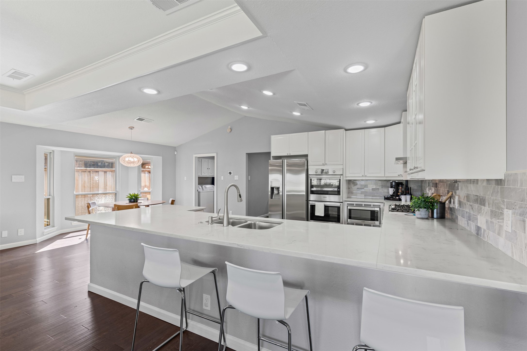 11116 Manorview Circle , Dallas, TX, 75228 | 20881135 | Realty Texas LLC
