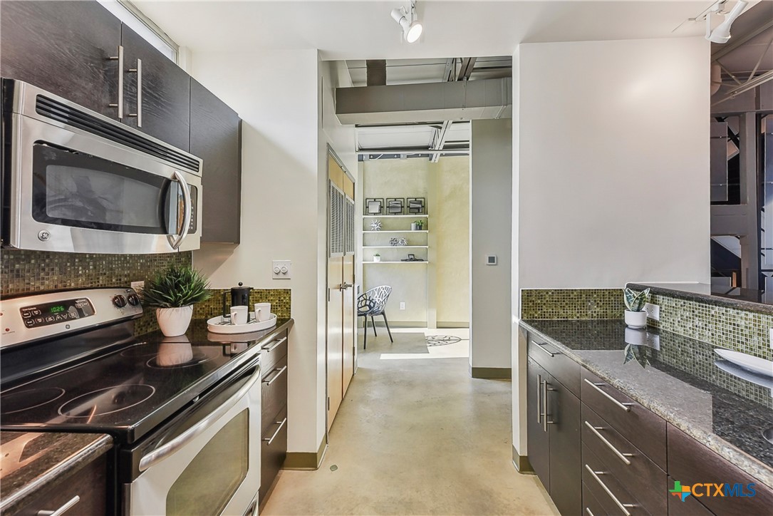 4801 S Congress Avenue Q5 , Austin, TX, 78745 | 574113 | Realty Texas LLC