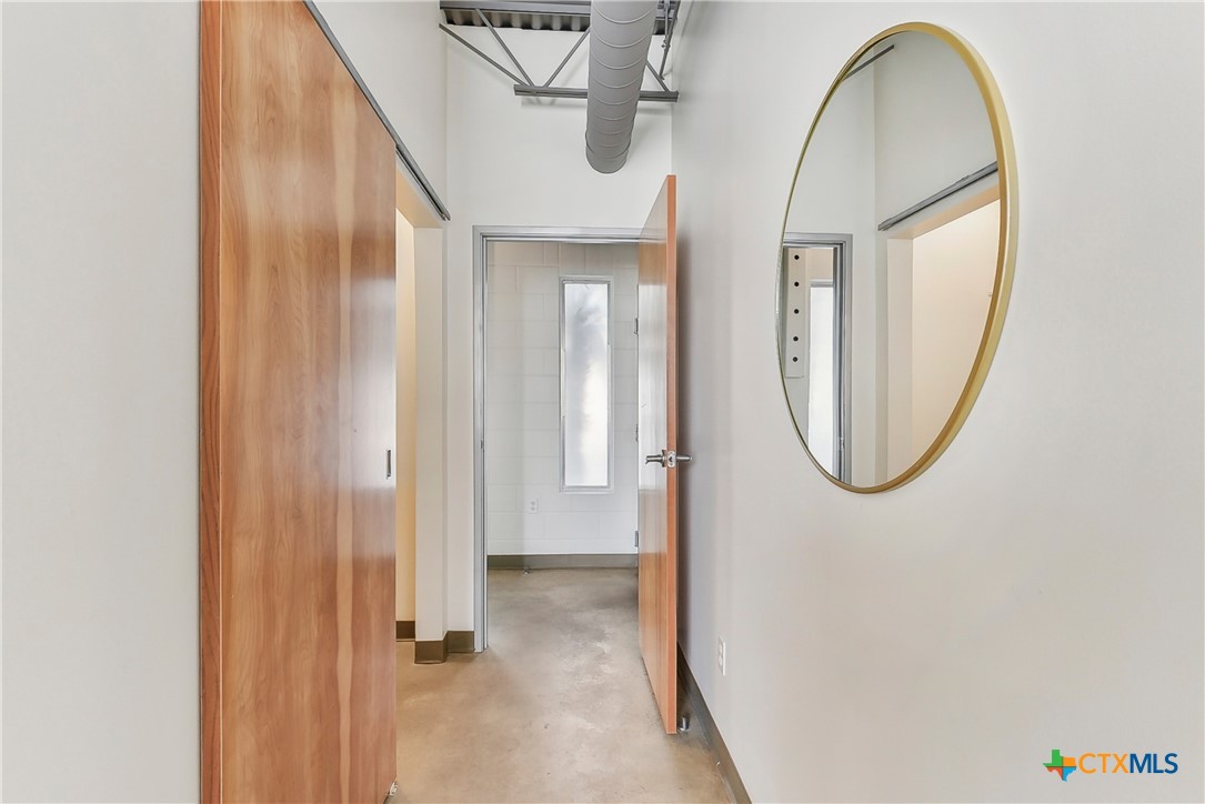 4801 S Congress Avenue Q5 , Austin, TX, 78745 | 574113 | Realty Texas LLC