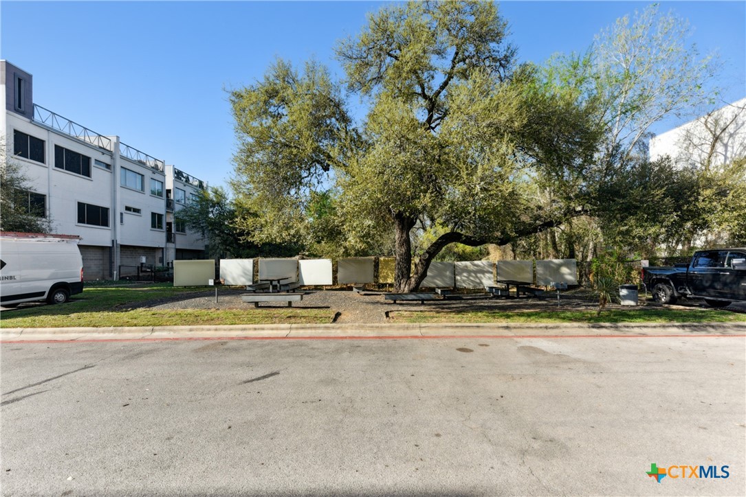 4801 S Congress Avenue Q5 , Austin, TX, 78745 | 574113 | Realty Texas LLC