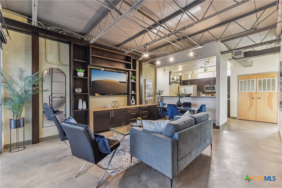 4801 S Congress Avenue Q5 , Austin, TX, 78745 | 574113 | Realty Texas LLC