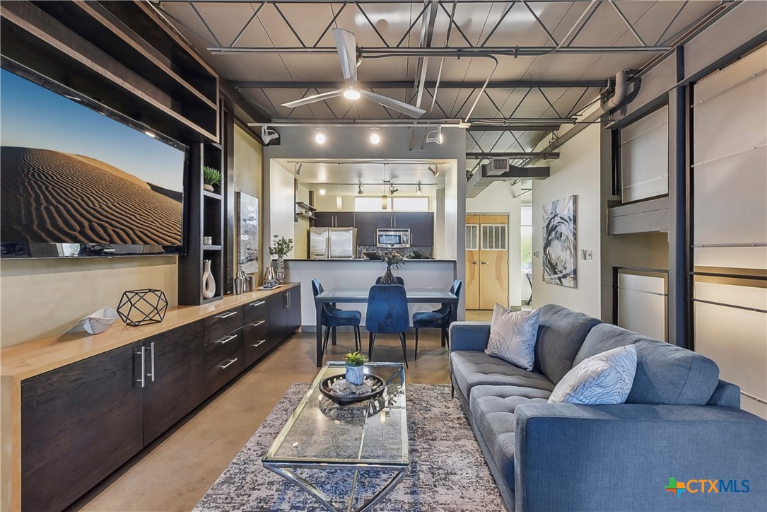 4801 S Congress Avenue Q5 , Austin, TX, 78745 | 574113 | Realty Texas LLC