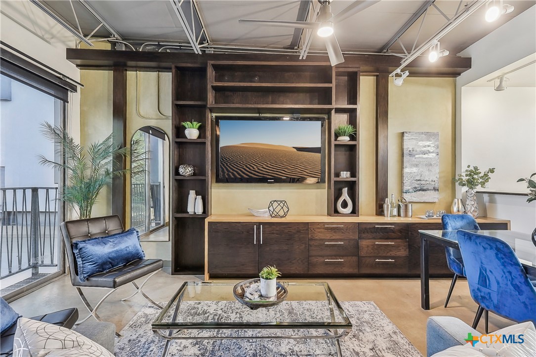 4801 S Congress Avenue Q5 , Austin, TX, 78745 | 574113 | Realty Texas LLC