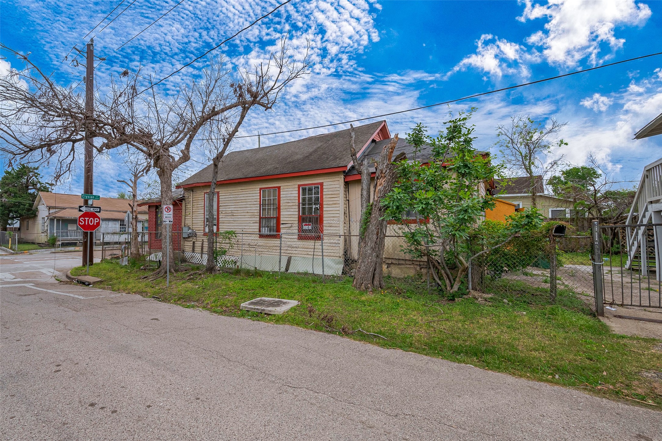 2019 Elysian Street , Houston, TX, 77026 | 51076222 | Realty Texas LLC
