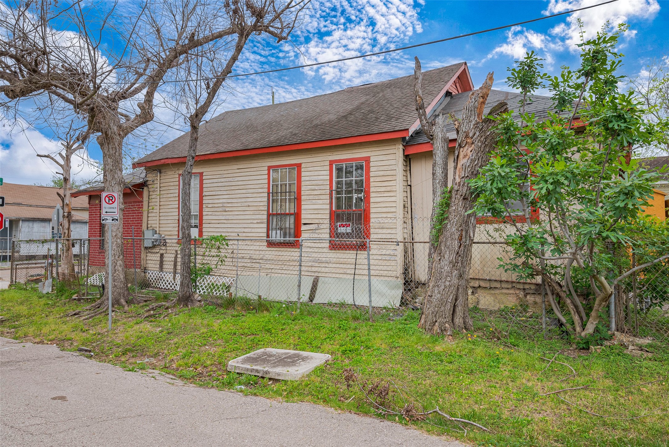 2019 Elysian Street , Houston, TX, 77026 | 51076222 | Realty Texas LLC