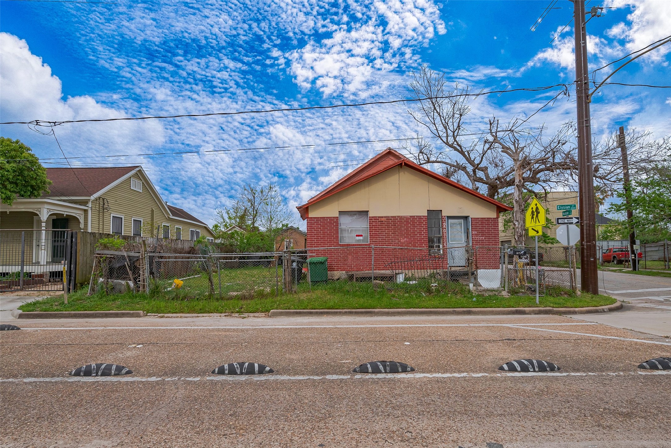 2019 Elysian Street , Houston, TX, 77026 | 51076222 | Realty Texas LLC