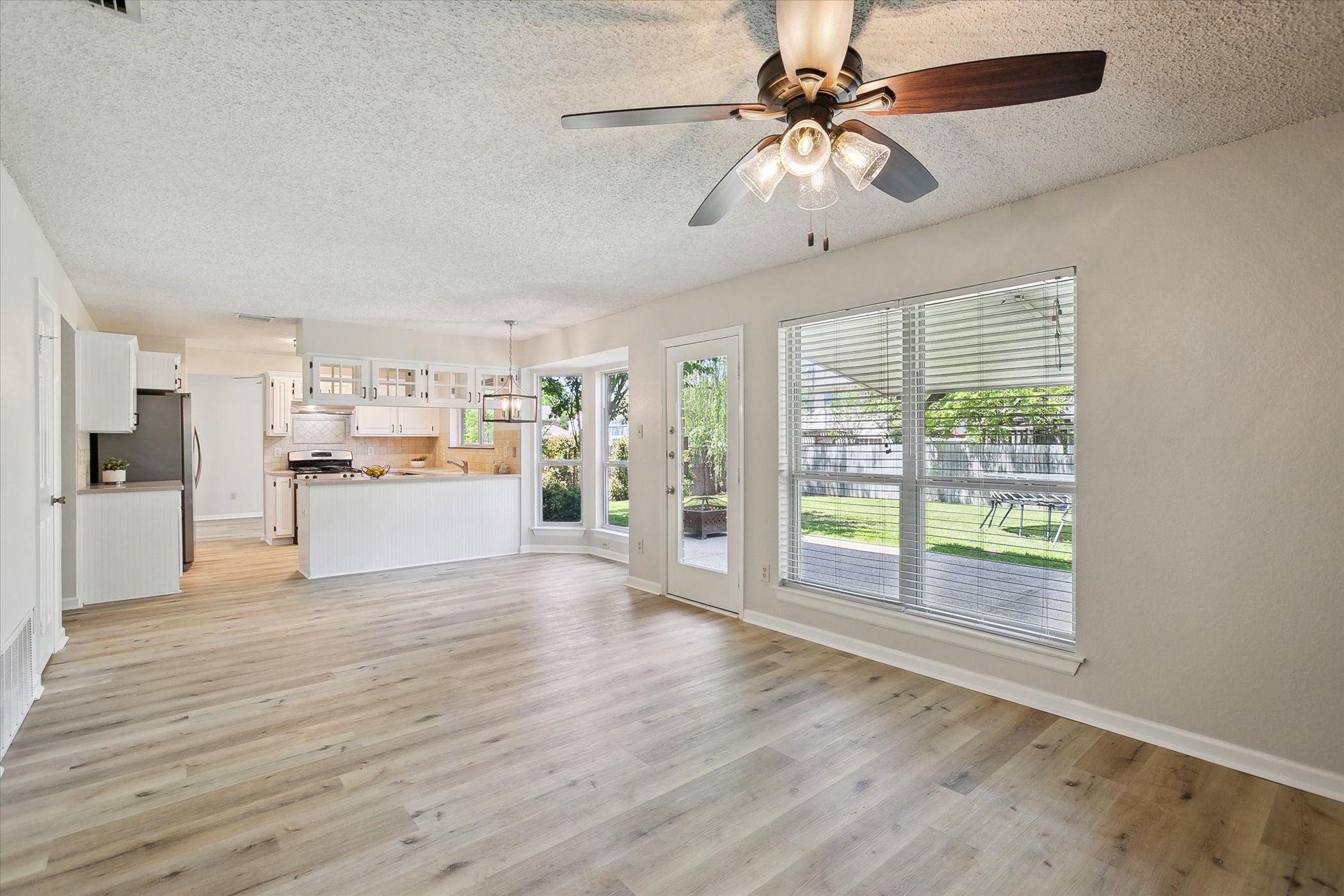 1228 Eaton Lane , Grapevine, TX, 76051 | 20880261 | Realty Texas LLC