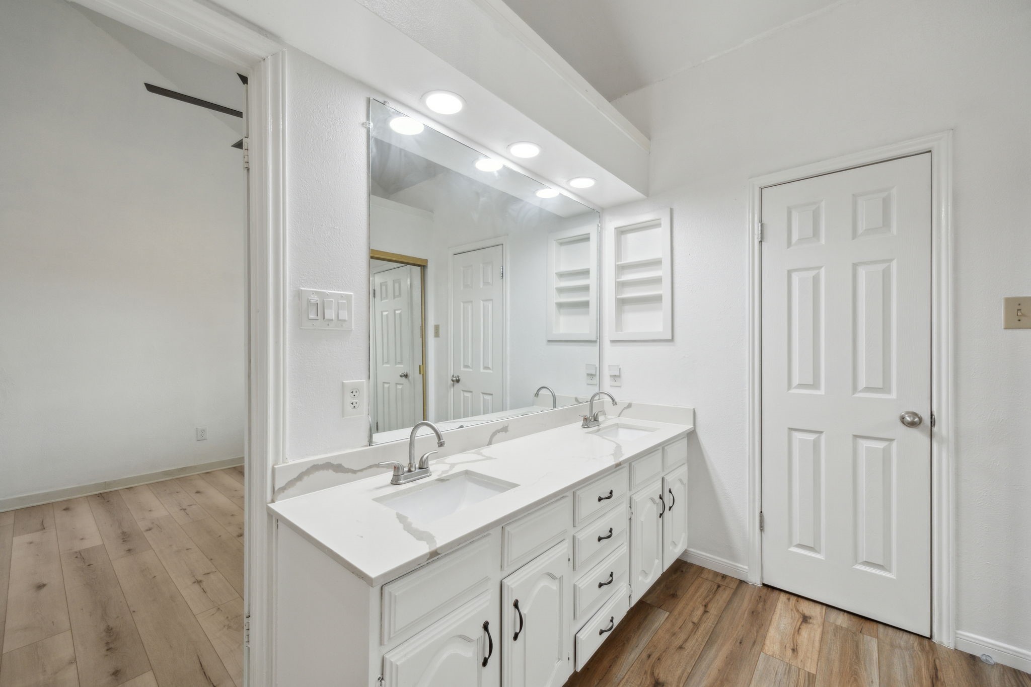 2419 Scorpius Drive , Garland, TX, 75044 | 20885227 | Realty Texas LLC