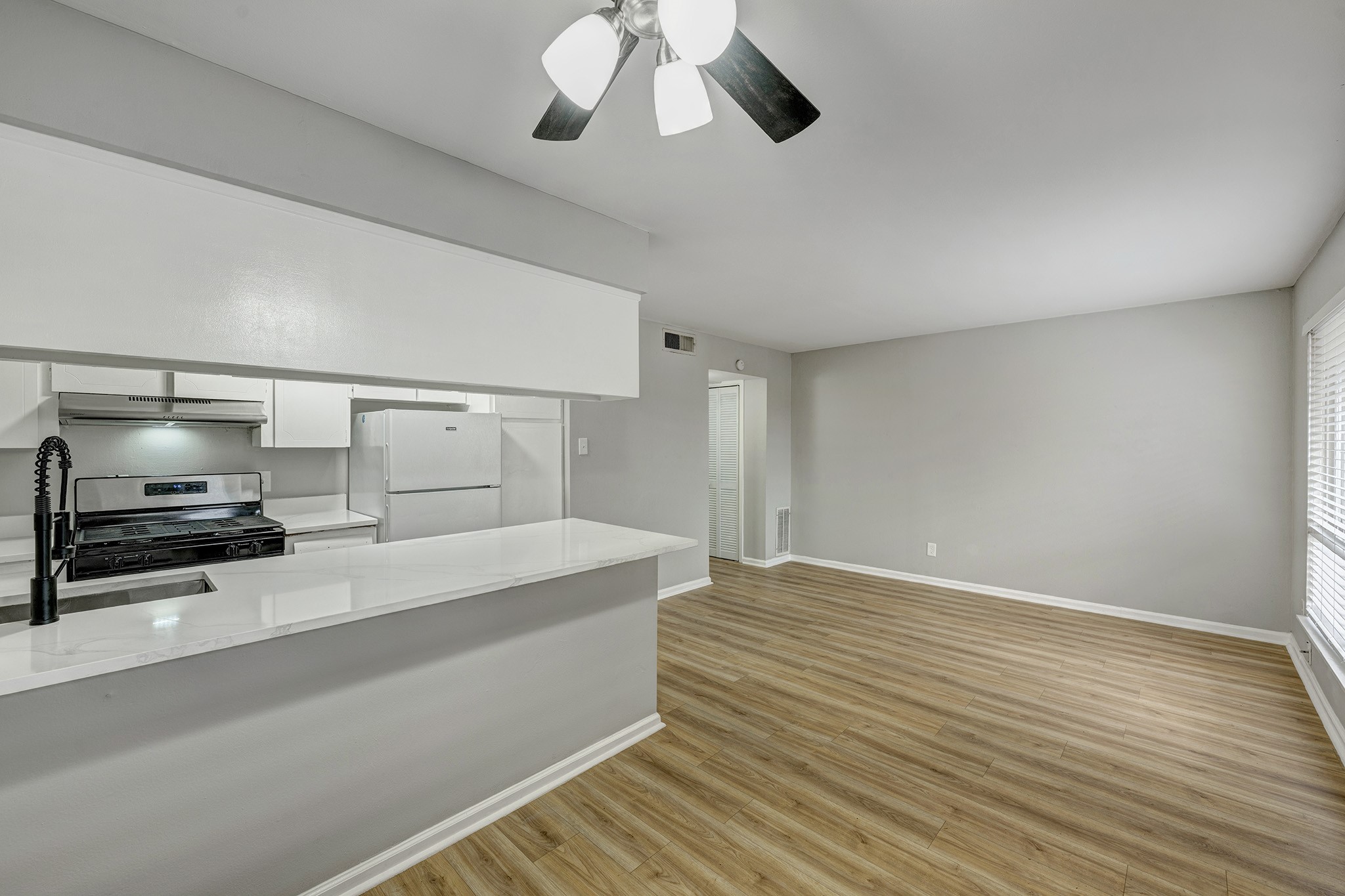 1529 Wirt Road 20 , Houston, TX, 77055 | 58313435 | Realty Texas LLC