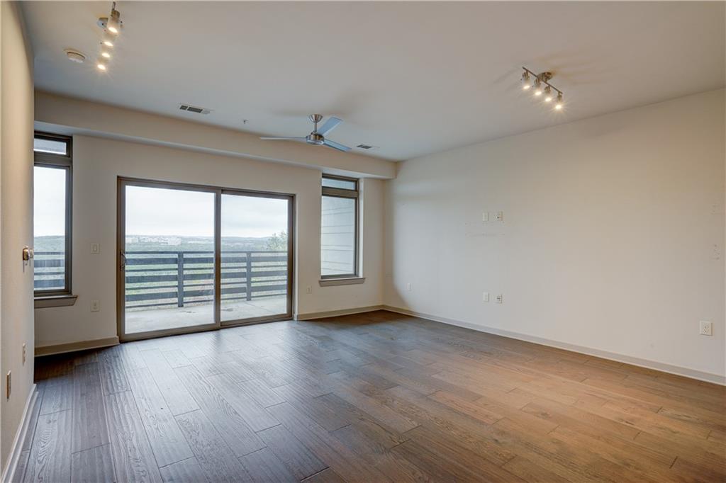 3600 S LAMAR Boulevard 307 , Austin, TX, 78704 | 2424797 | Realty Texas LLC