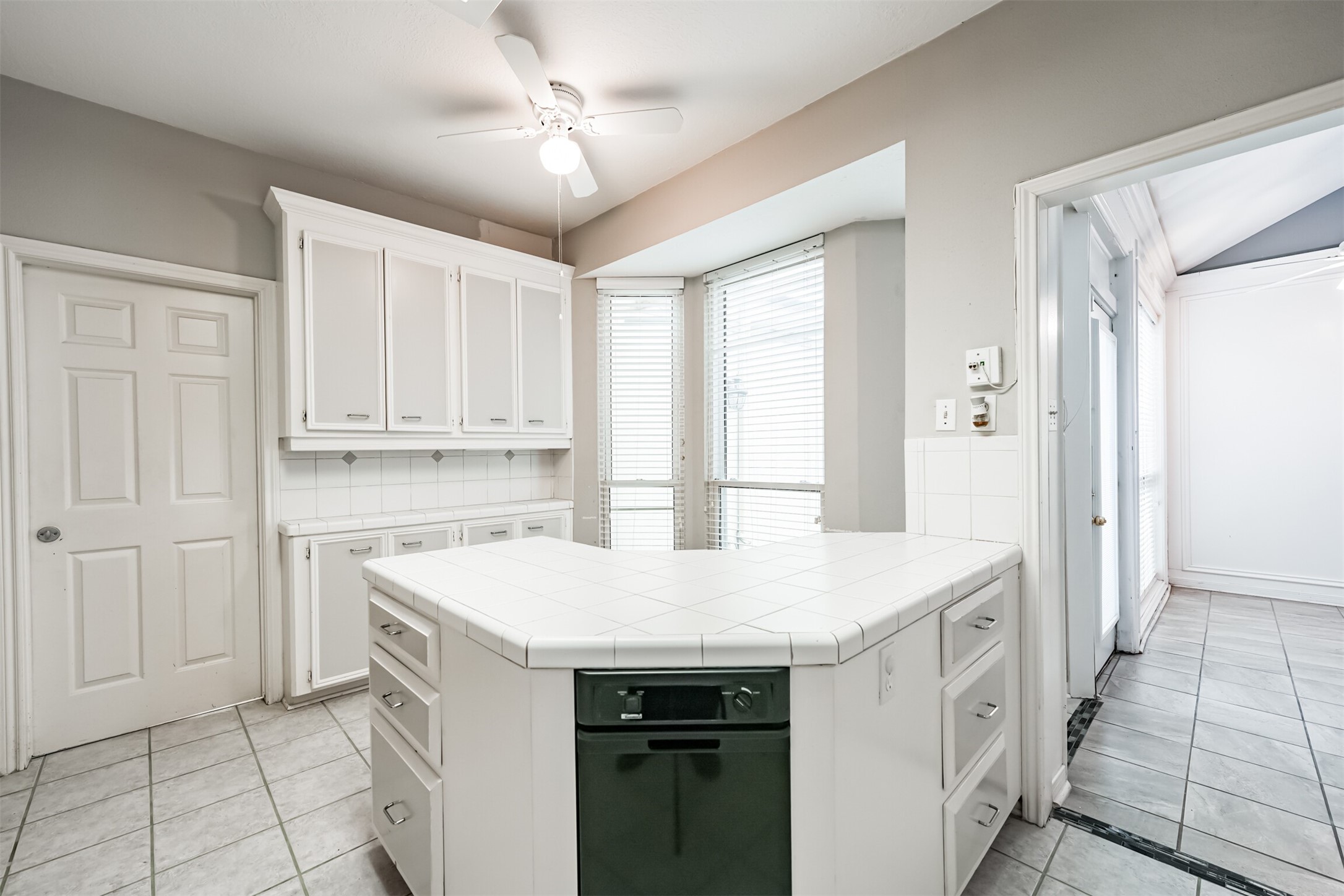 4315 Westheimer Road , Houston, TX, 77027 | 52912603 | Realty Texas LLC