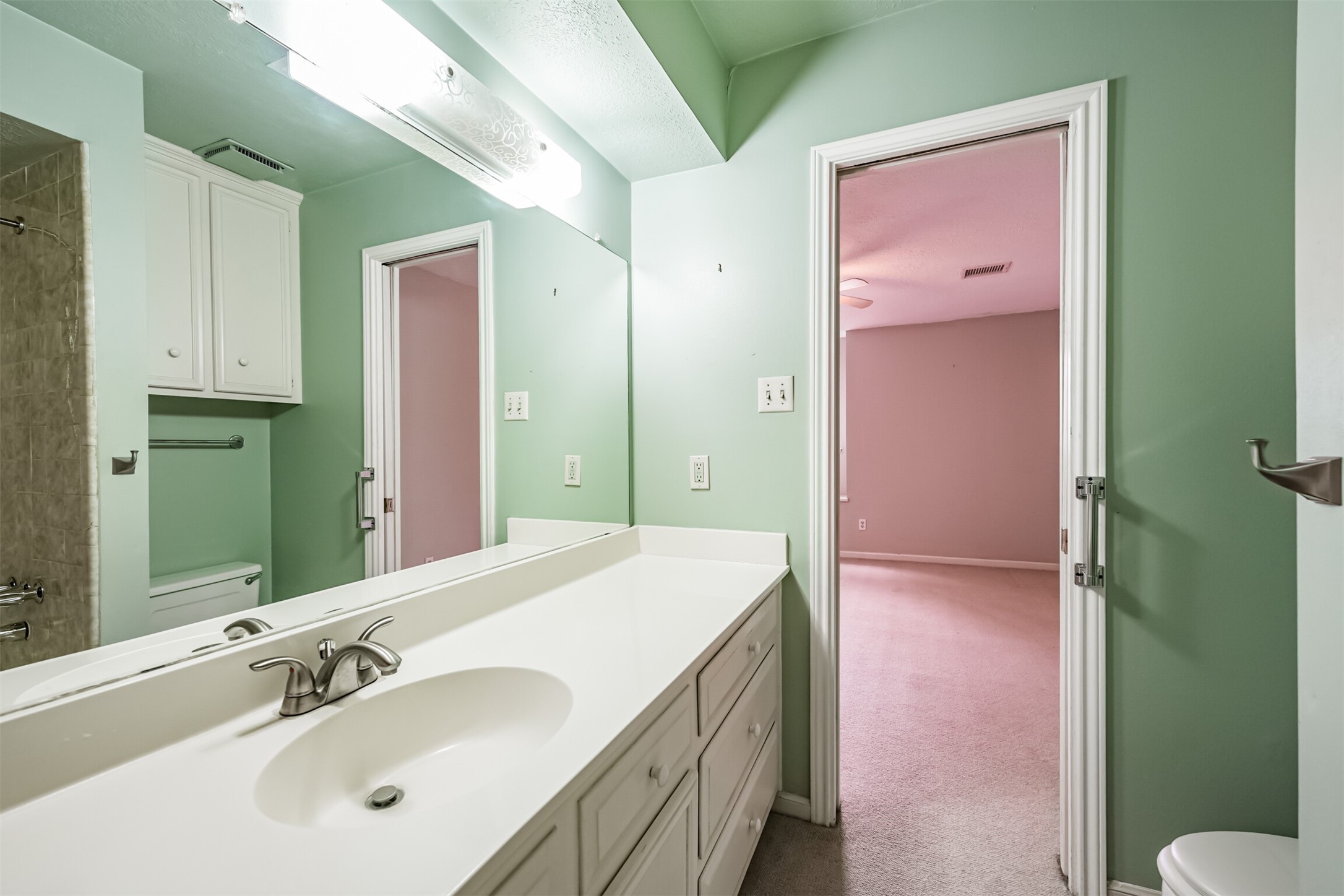 4315 Westheimer Road , Houston, TX, 77027 | 52912603 | Realty Texas LLC