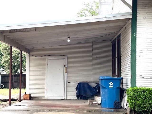 206 Hinton Street, Three Rivers, TX, 78071 | 456518 | Realty Texas LLC