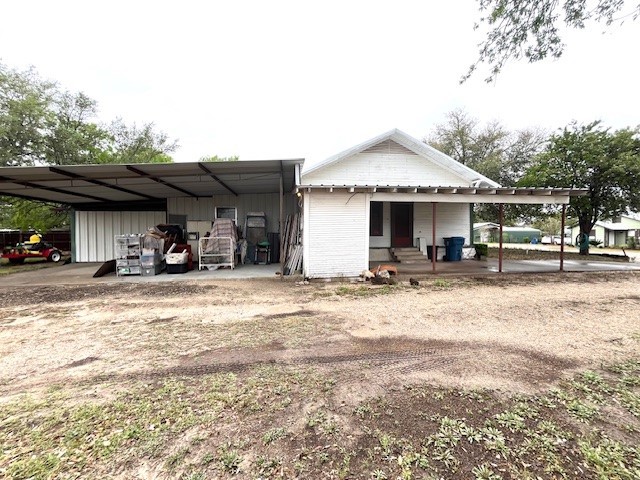 206 Hinton Street, Three Rivers, TX, 78071 | 456518 | Realty Texas LLC