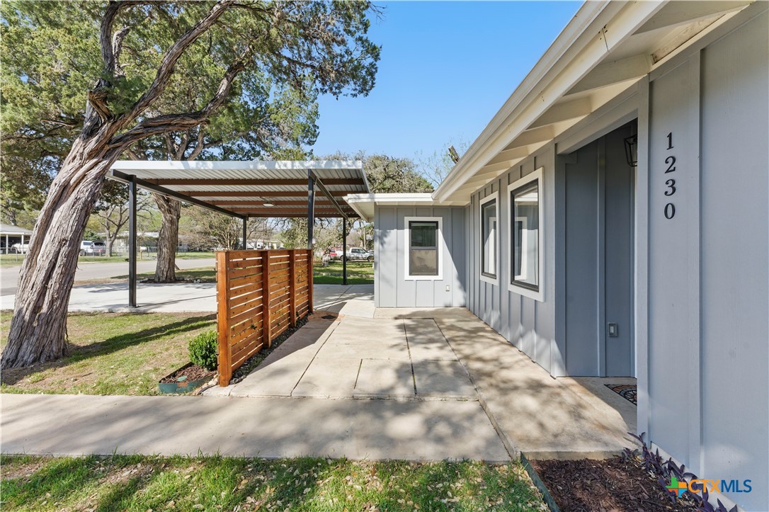 1230 Fredericksburg Road , New Braunfels, TX, 78130 | 574796 | Realty Texas LLC
