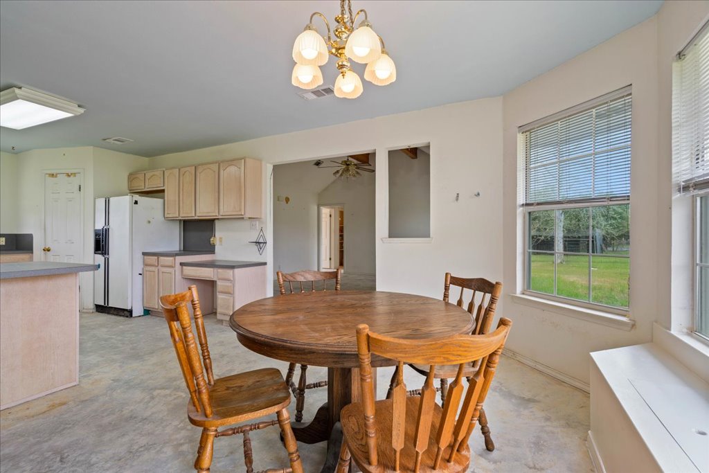 182 W Lake Front Drive , Cedar Creek, TX, 78612 | 4724904 | Realty Texas LLC