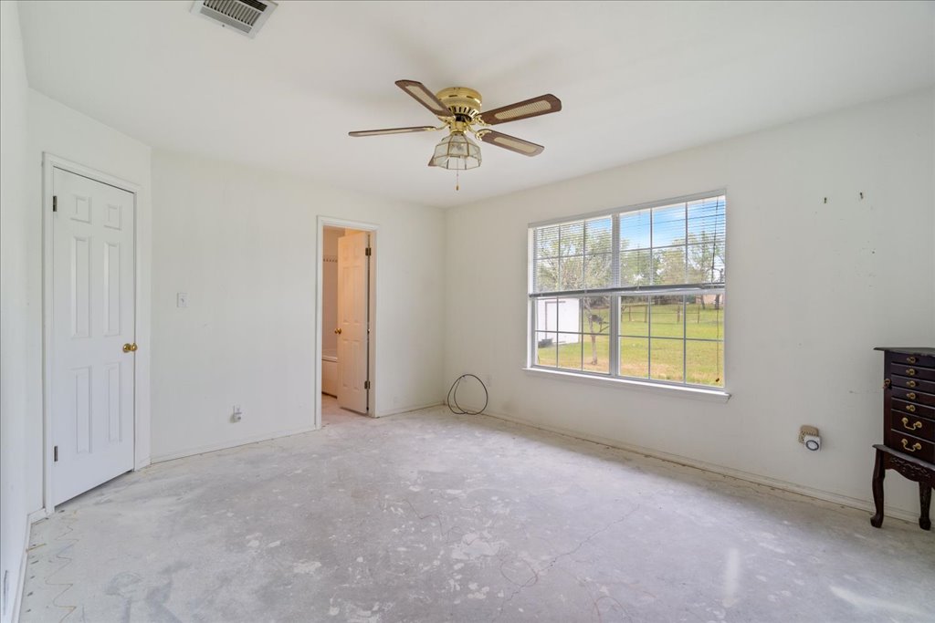 182 W Lake Front Drive , Cedar Creek, TX, 78612 | 4724904 | Realty Texas LLC