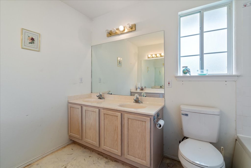 182 W Lake Front Drive , Cedar Creek, TX, 78612 | 4724904 | Realty Texas LLC