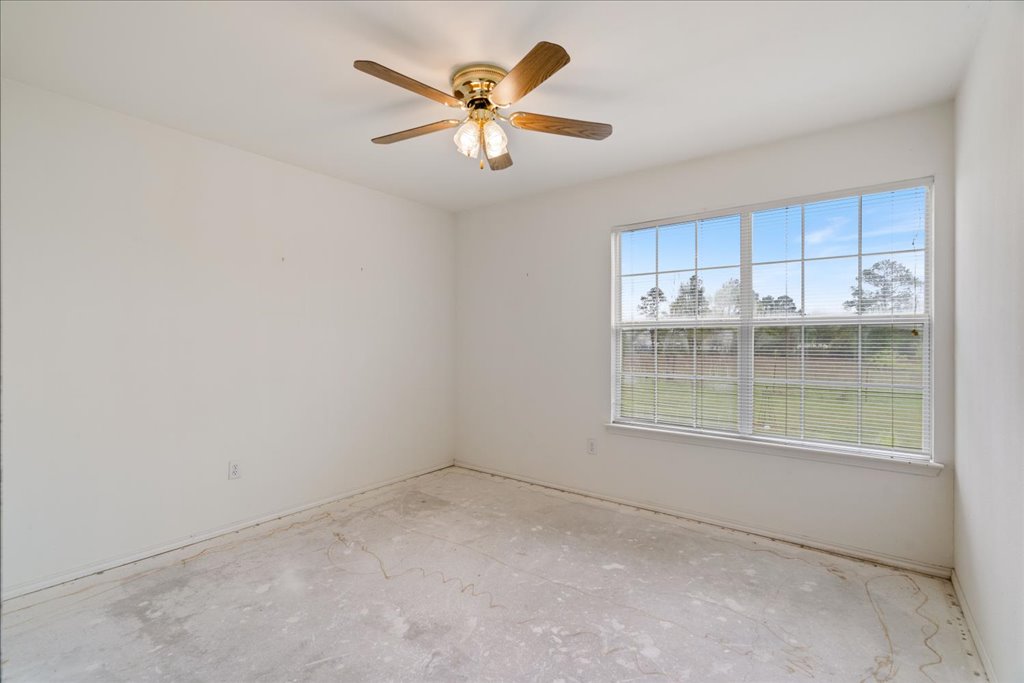 182 W Lake Front Drive , Cedar Creek, TX, 78612 | 4724904 | Realty Texas LLC