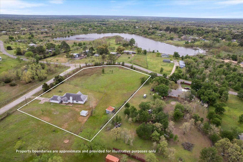 182 W Lake Front Drive , Cedar Creek, TX, 78612 | 4724904 | Realty Texas LLC