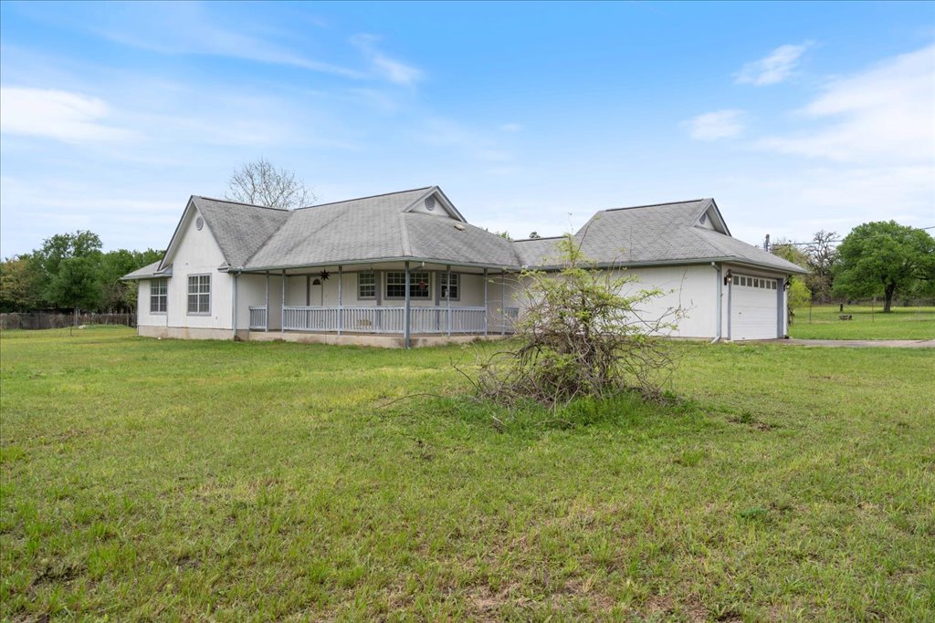 182 W Lake Front Drive , Cedar Creek, TX, 78612 | 4724904 | Realty Texas LLC