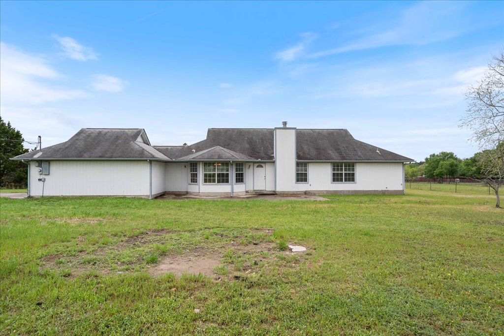 182 W Lake Front Drive , Cedar Creek, TX, 78612 | 4724904 | Realty Texas LLC