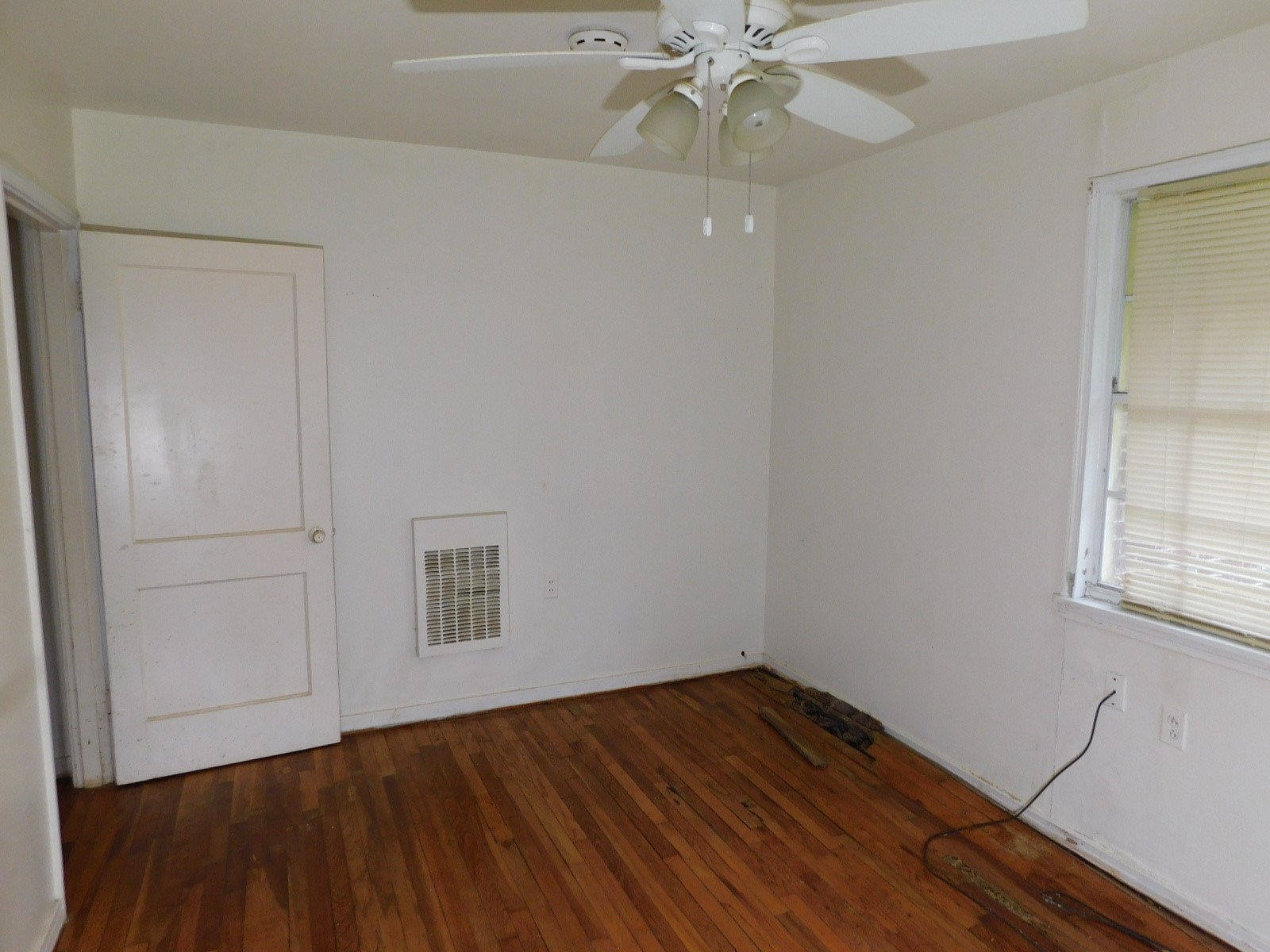201 SE 3rd Street , Springhill, LA, 71075 | 20886237 | Realty Texas LLC
